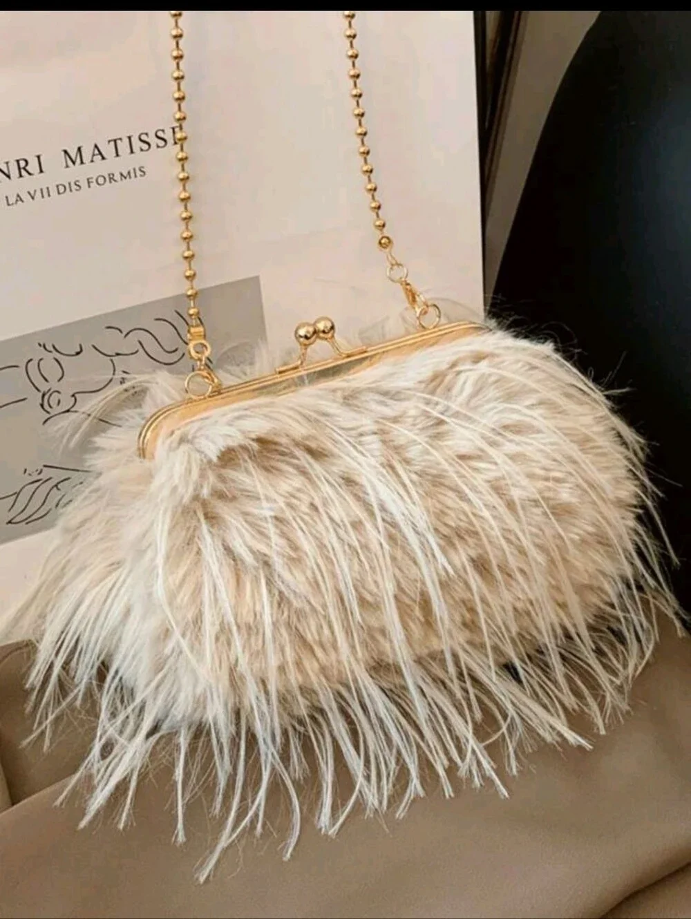 Elegant Faux-Fur Evening Clutch Bag in Cream